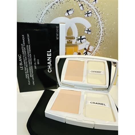 chanel le blanc oil-in-cream compact foundation ราคา|CHANEL แป้งผสมรองพื้น  .